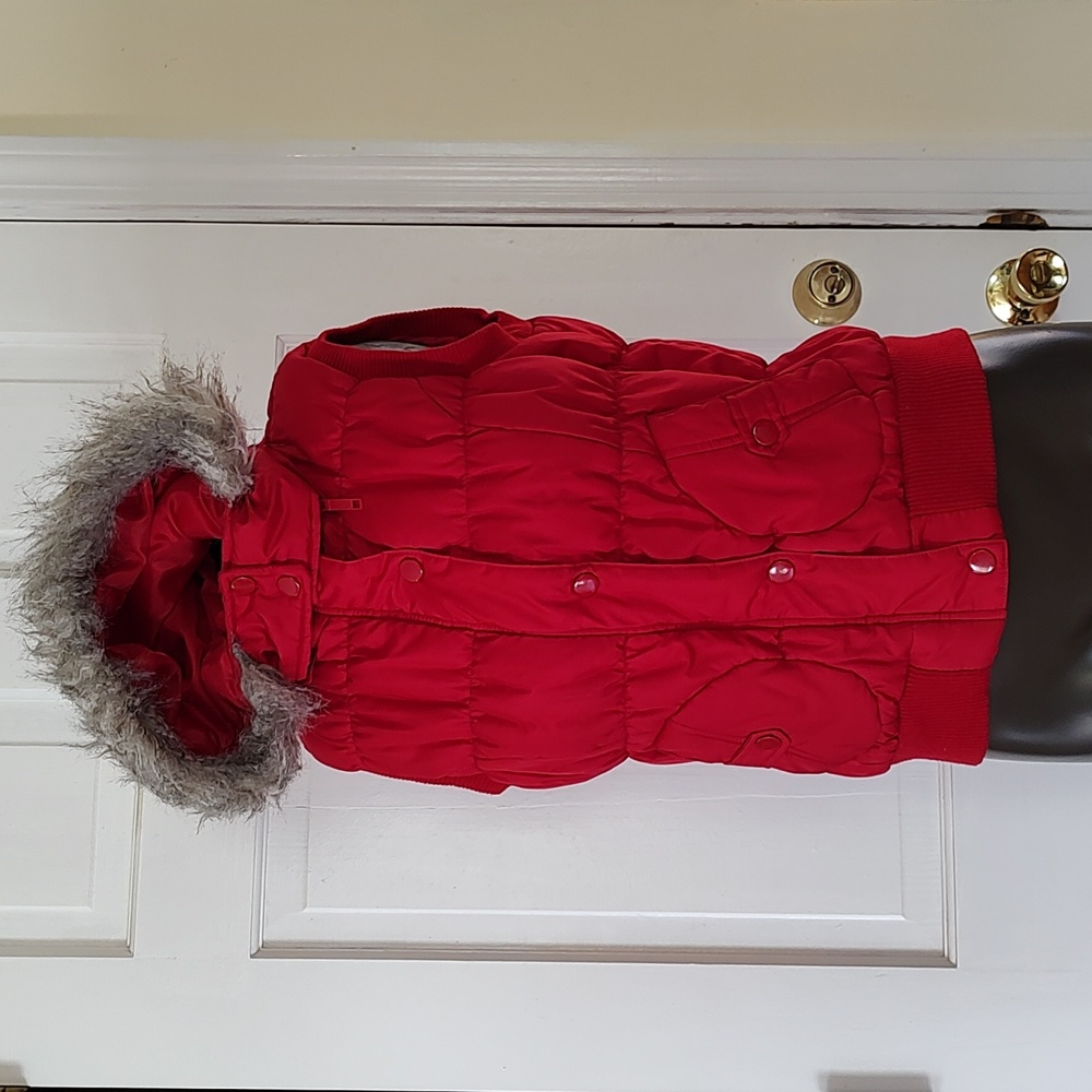 Girls Warm Puffer Vest with Detachable Hood Red Size Large
